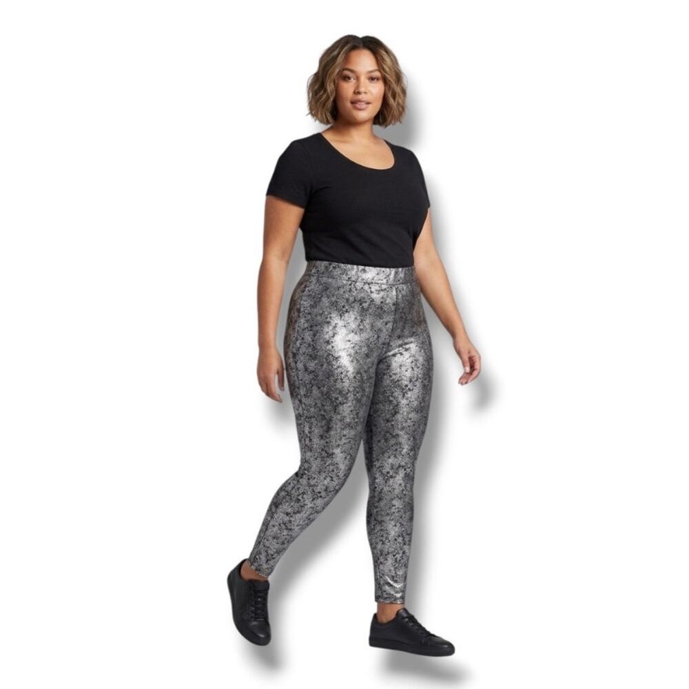 Torrid metallic foil crosshatch spandex premium leggings size 3 / 3X